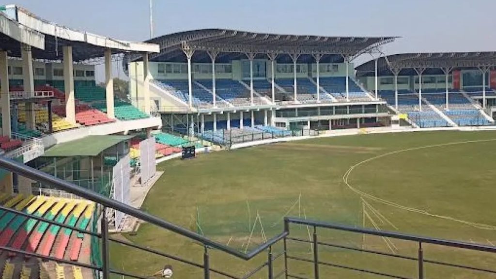 खतरे में है सबकी जान, कानपुर टेस्ट से पहले मिली बड़ा हादसा होने की चेतावनी, फिर भी BCCI को नहीं पड़ रहा कोई फर्क 2 Green Park Stadium