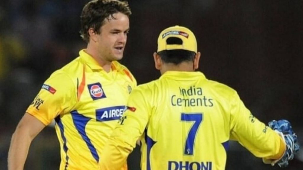 Albie Morkel and MS Dhoni