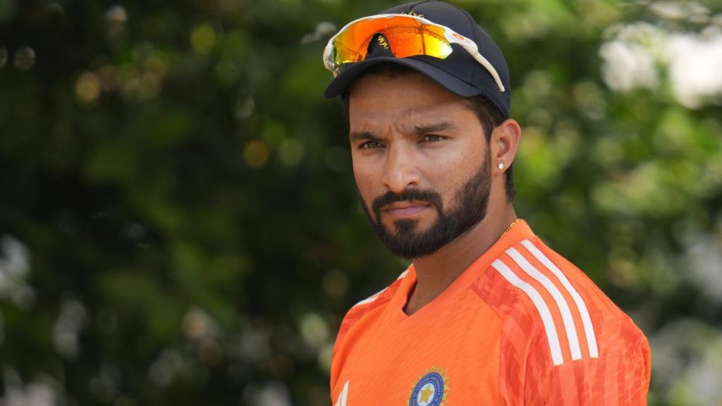 रजत पाटीदार की चमक रही किस्मत, इंग्लैंड टेस्ट सीरीज में बनेंगे टीम इंडिया का हिस्सा, ये होंगे 15 खिलाड़ी 1