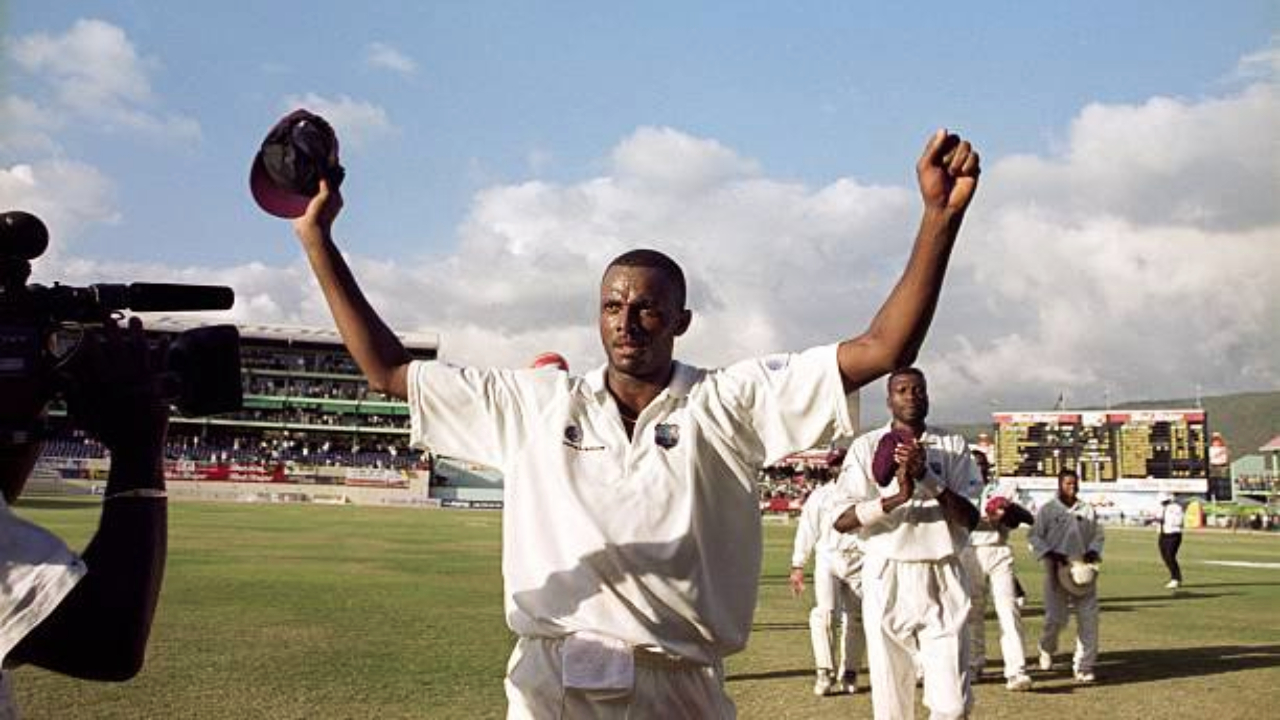 Most Wickets in Test Cricket History: Courtney Walsh