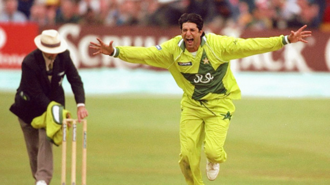 Most Wickets in ODI: Washim Akram