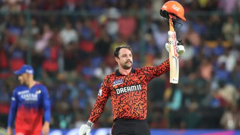 Travis Head ने बनाए 1000 रन तो वहीं Rohit ने लगाए 100 छक्के, MI vs SRH मुकाबले के दौरान बने कुल 10 रिकॉर्ड्स 2 Travis Head scored 1000 runs while Rohit hit 100 sixes, a total of 10 records were made during the MI vs SRH match