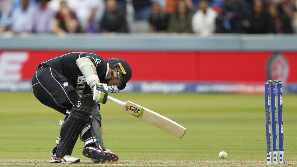 IPL के बीच दिग्गज खिलाड़ी का टूटा हाथ, इतने दिनों के लिए क्रिकेट फील्ड से दूर 1