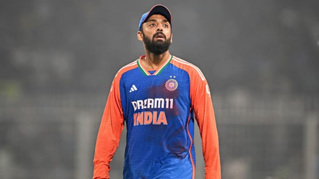 इस खिलाड़ी को अपना ट्रंप कार्ड मानते गंभीर, लेकिन टेस्ट सीरीज के लिए नहीं लेकर जा रहे इंग्लैंड 2 Gautam Gambhir considers this player as his trump card, but is not taking him to England for the Test series
