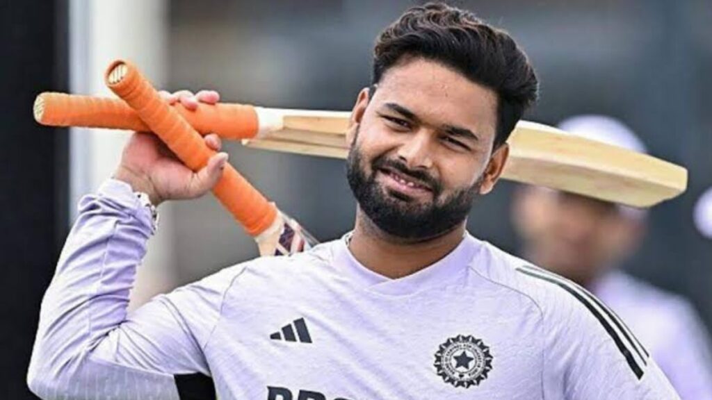 दोनों सेमीफाइनल और फाइनल टीम ने भारत के XI, रोहित (कप्तान), अरशदीप, पंत, चक्रवर्ती में खेला।