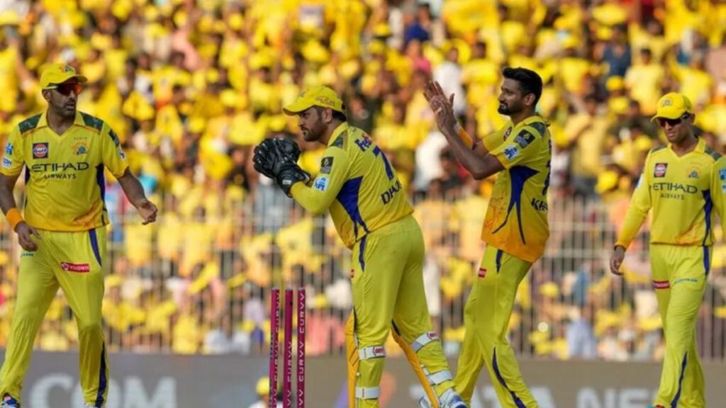 अभी भी टॉप-2 में फिनिश कर रही CSK और मुंबई इंडियंस, समझ लीजिये पूरा समीकरण 2 अभी भी टॉप-2 में फिनिश कर रही CSK और मुंबई इंडियंस, समझ लीजिये पूरा समीकरण 1