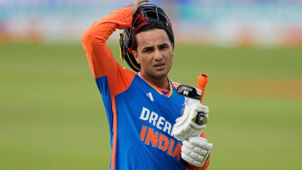 India vs Pakistan Match Stats: पाकिस्तान टीम को फिर भारत ने चटाई धूल, अभिषेक शर्मा ने रचा इतिहास, मैच में बने कुल 17 रिकॉर्ड 2 India vs Pakistan Match Stats: India defeated Pakistan again, Abhishek Sharma created history, a total of 17 records were made in the match.