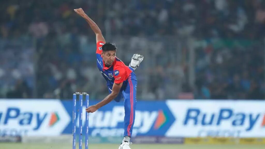 भारत-पाकिस्तान युद्ध में जो इंडिया के हारने की कर रहा था दुआ, उसे IPL 2025 के लिए मिल गया कॉन्ट्रैक्ट 2 The man who was praying for India's defeat in the Indo-Pak war got a contract for IPL 2025