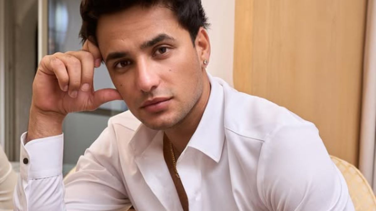 दाढ़ी के बिना भी बॉलीवुड हीरो को मांत देते ये 3 भारतीय क्रिकेटर, इनके आगे सलमान-शाहरुख भी लगते फीकें 4 Abhishek Sharma