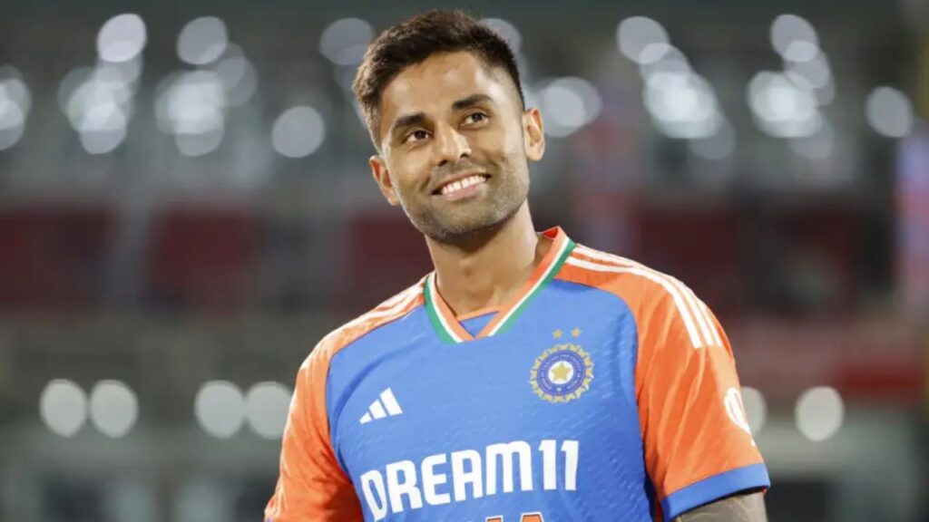 29 तारीख से 5 टी20 सीरीज के लिए टीम इंडिया आई सामने, सूर्या की कप्तानी ने ये 15 खिलाड़ी सिडनी रवाना 2 Team India