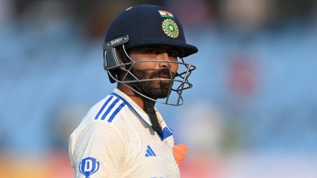 संन्यास की उम्र होने के बावजूद रिटायरमेंट का ऐलान नहीं कर रहे ये 2 भारतीय खिलाड़ी, खा रहे युवाओं की जगह 1