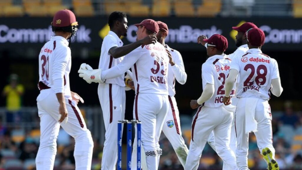 ऑस्ट्रेलिया टेस्ट सीरीज के लिए बोर्ड ने किया 16 सदस्यीय टीम का चयन, IPL में खेलने वाले केवल 3 खिलाड़ी शामिल 2 The board selected a 16-member team for the Australia Test series, only 3 players playing in the IPL were included