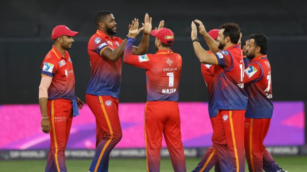 IPL 2026 से पहले दिल्ली कैपिटल्स फ्रेंचाइजी ने नए 14 सदस्यीय स्क्वॉड का किया ऐलान, 2 पाकिस्तानी खिलाड़ियों को भी दी जगह 2 Before IPL 2026, Delhi Capitals franchise announced a new 14-member squad, also included 2 Pakistani players