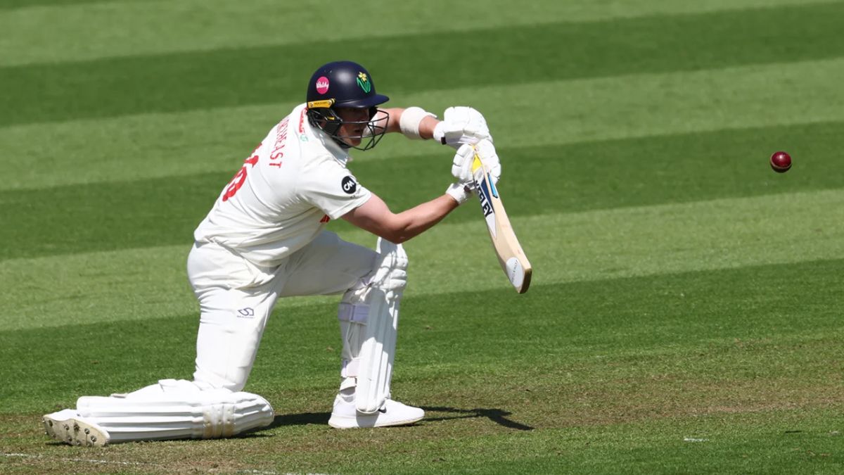 6,6,6,4,4,4,4,4..', इस English Batsman ने तोड़े रिकॉर्ड्स के सारे दरवाजे, Red Ball मैच में 410 रन ठोक रचा इतिहास 2