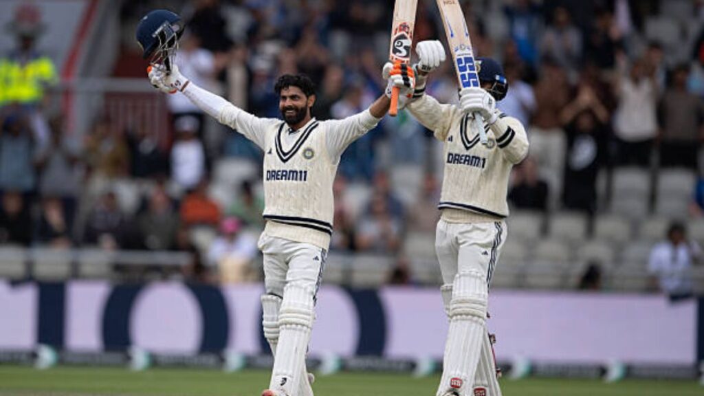 ENG vs IND: ओवल टेस्ट का तीसरा दिन रहा रवींद्र जडेजा के नाम, अकेले ही रच डाले कई बड़े कीर्तिमान 2 ENG vs IND: The third day of the Oval Test belonged to Ravindra Jadeja, he single-handedly created many big records