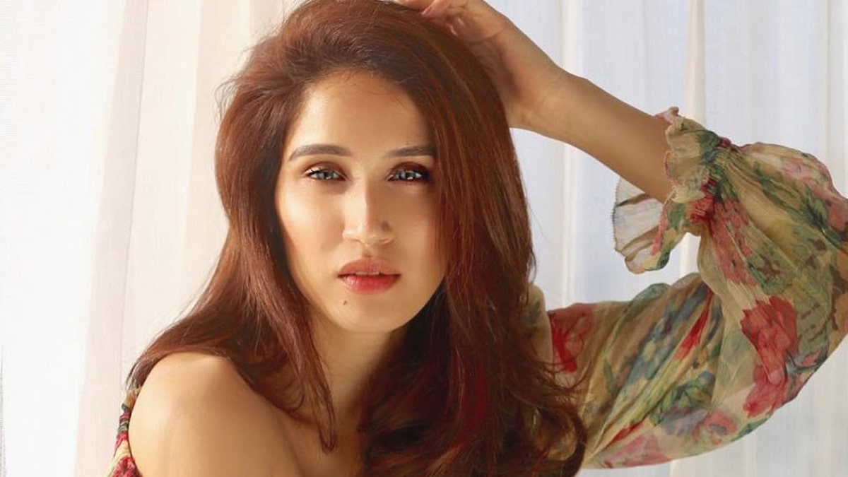 Indian Cricketers Wives: ये हैं 10 फेमस भारतीय खिलाड़ियों की ग्लैमरस पत्नियाँ, खूबसूरती में बॉलीवुड ऐक्ट्रेस को भी छोड़ती पीछे 10