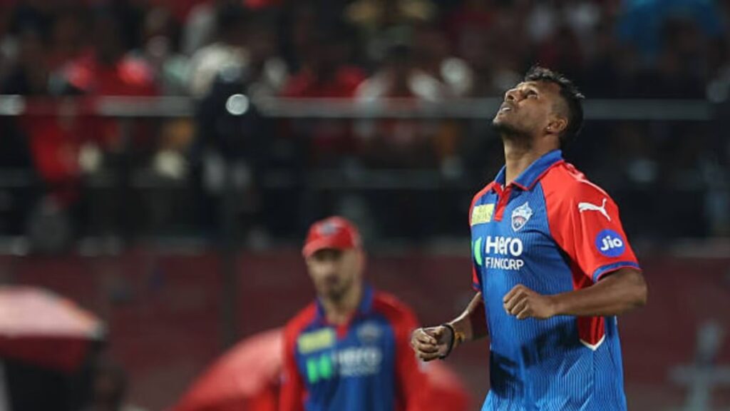 दिल्ली कैपिटल्स का साथ छोड़ेंगे टी नटराजन, IPL 2026 से पहले पहले CSK की पहनी जर्सी, टीम भी की ज्वाइन 1