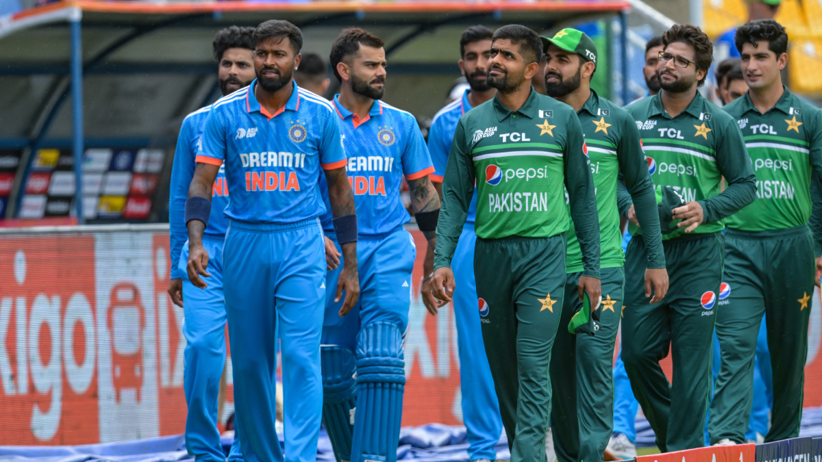 ये हैं वो 4 मजबूरियां, जिनकी वजह से Asia Cup में पाकिस्तान से खेल रही Team India 1