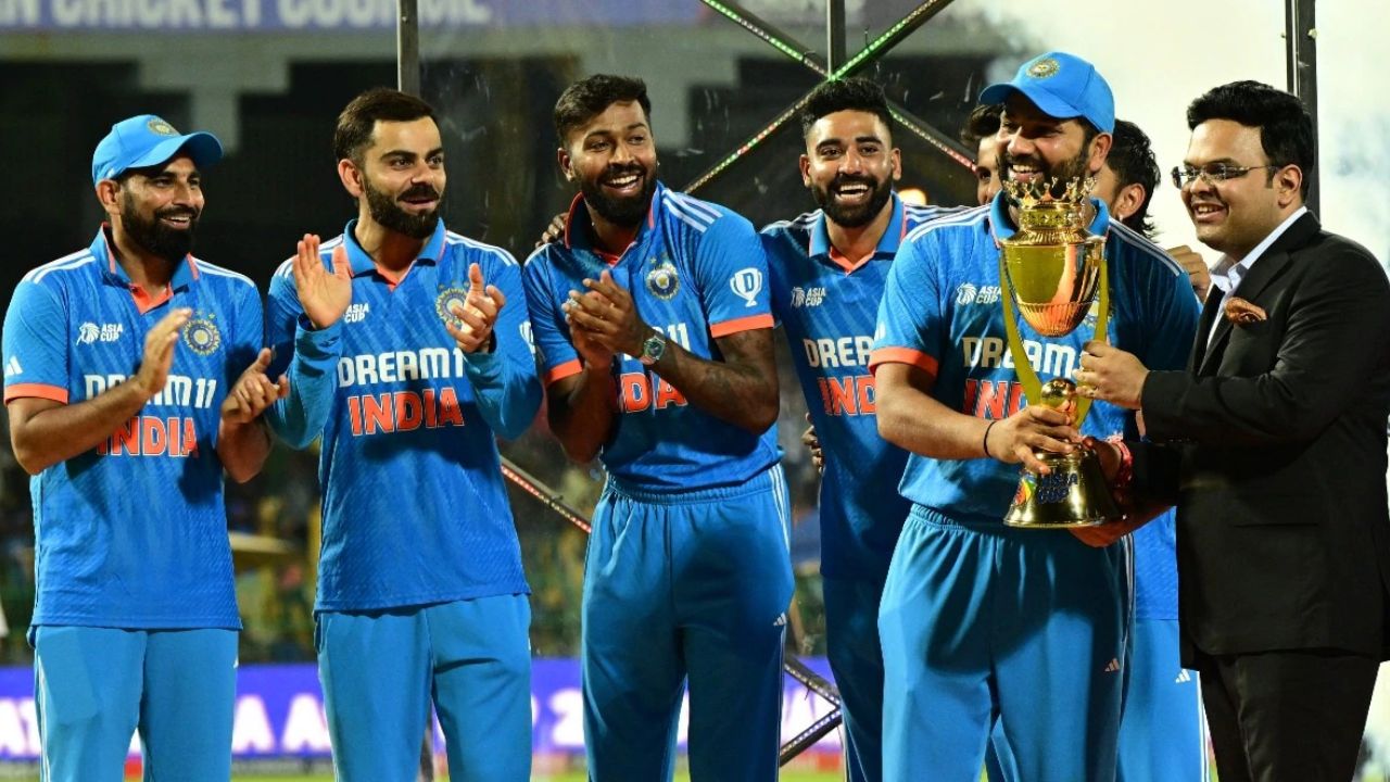 इंग्लैंड के खिलाफ 3 ODI मैचों के लिए सामने आई 15 सदस्यीय Team India, विपक्षियों की स्लेजिंग वाले 3 खिलाड़ियों को भी मौका