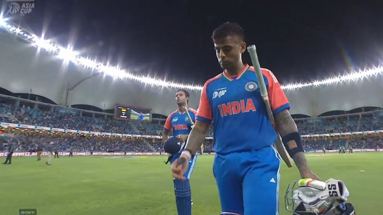  IND vs PAK: हाथ ना मिलाने वाले विवाद पर बोले Shoaib Akhtar, कहा 'घर में तो लड़ाईयां होती रहती....'