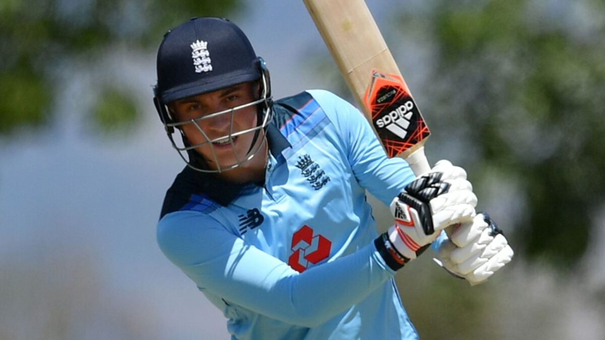 6,6,6,6,6,4,4,4.... England के ओपनर Tom Banton ने रचा इतिहास, अपने पूर्वजों को पीछे छोड़ते हुए खेली 371 रन की गजब पारी