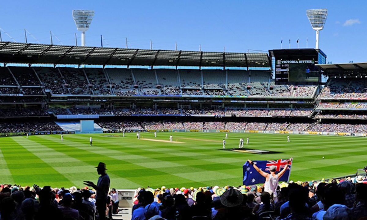 4,4,4,4,4,4,4..... क्रीज पर खूंटा गाड़ के बैठ गया Australia का ये बल्लेबाज, 437 रन की खतरनाक पारी खेलने के बाद हुआ OUT