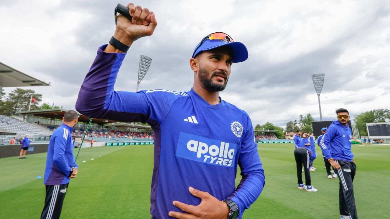 कैनबरा टी20 खेले थे ये 2 भारतीय खिलाड़ी, लेकिन Melbourne T20I से कोच गंभीर निकाल रहे बाहर