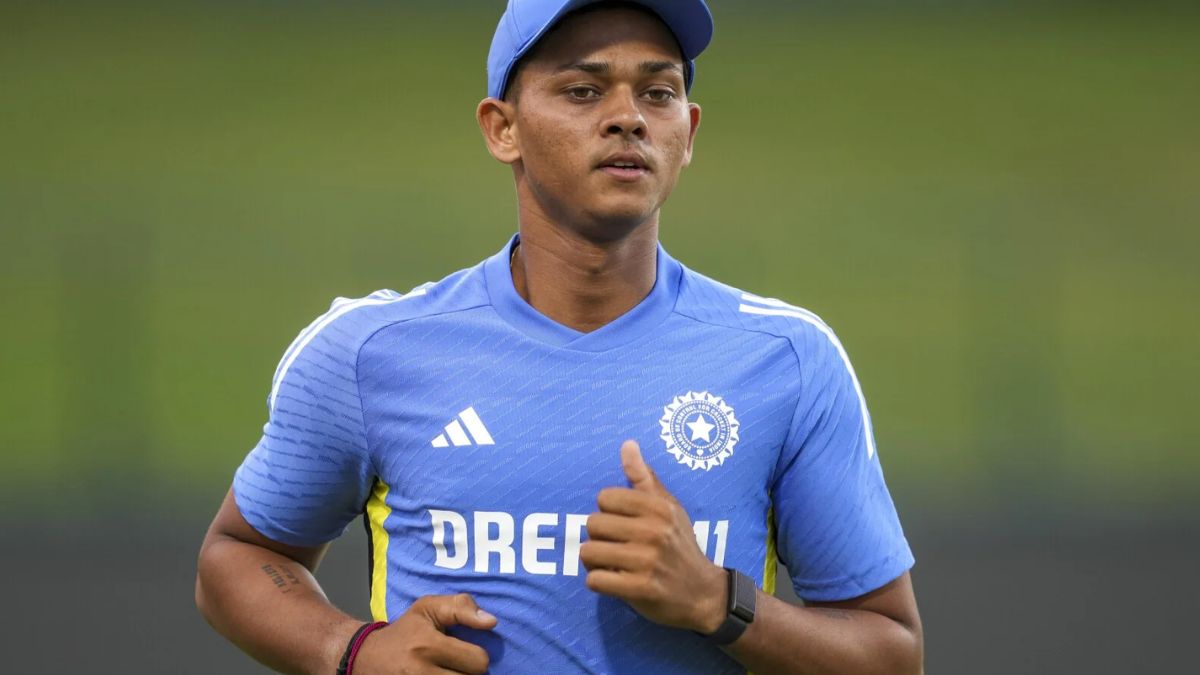 किस्मत का दरवाज़ा खुला यशस्वी के लिए, तीसरे वनडे में करेंगे एंट्री, बाहर होगा ये बड़ा नाम 2 Yashasvi Jaiswal