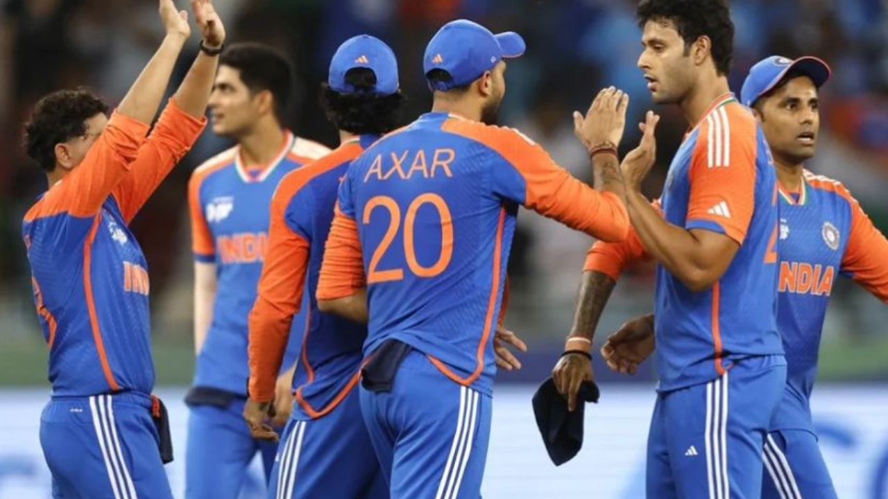 कैनबरा टी20 से 2 दिन पहले सामने आई 16 सदस्यीय टीम इंडिया, अभिषेक, सुंदर, रेड्डी, हर्षित, जितेश...... 2 कैनबरा टी20 से 2 दिन पहले सामने आई 16 सदस्यीय Team India, अभिषेक, सुंदर, रेड्डी, हर्षित, जितेश......