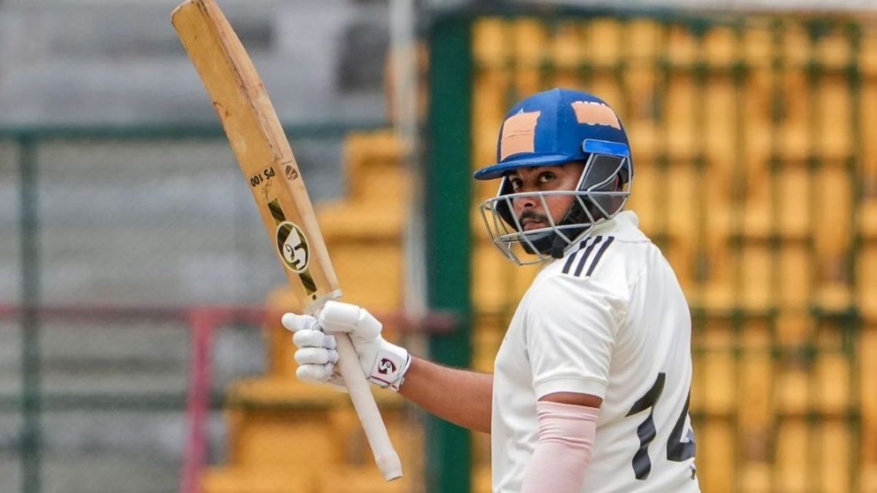 6,6,6,6,6,6,6,4,4,4..... रणजी के मैदान पर Prithvi Shaw का जलवा, टी20 अंदाज में ठोका धमाकेदार दोहरा शतक, खेली सिर्फ इतनी सी गेंद 2 6,6,6,6,6,6,6,4,4,4..... रणजी के मैदान पर Prithvi Shaw का जलवा, टी20 अंदाज में ठोका धमाकेदार दोहरा शतक, खेली सिर्फ इतनी सी गेंद