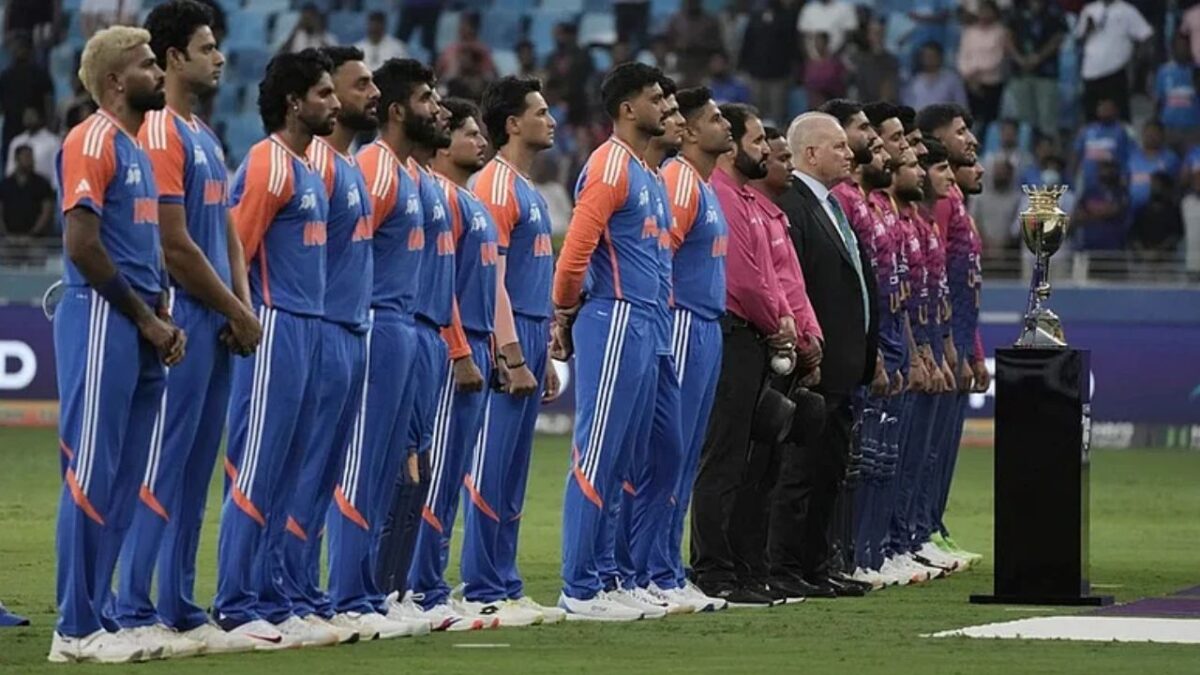 बोर्ड का बड़ा ऐलान, चीन में होने वाले टूर्नामेंट में कप्तानी करेंगे हर्षित, इन स्टार खिलाड़ियों को भी मिला मौका 1 बोर्ड का बड़ा ऐलान, China में होने वाले टूर्नामेंट में कप्तानी करेंगे हर्षित, इन स्टार खिलाड़ियों को भी मिला मौका