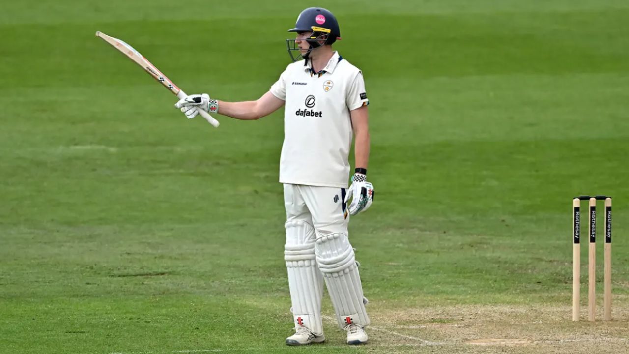 Ashes सीरीज से पहले एंडरसन का बड़ा ऐलान, 3 साल अभी और खेलेंगे टीम के लिए क्रिकेट 3 एंडरसन ने Ashes सीरीज से पहले किया बड़ा ऐलान