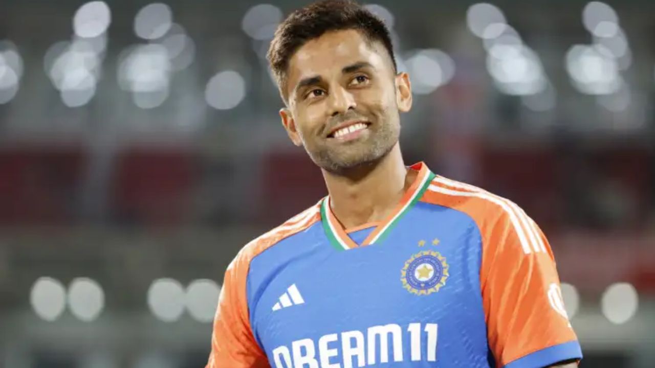 अफ्रीका टेस्ट सीरीज के साथ टी20 की भी 15 सदस्यीय टीम इंडिया आई सामने, सूर्या कप्तान, हार्दिक-पंत की वापसी 2 अफ्रीका टेस्ट सीरीज के साथ टी20 की भी 15 सदस्यीय Team India आई सामने, सूर्या कप्तान, हार्दिक-पंत की वापसी