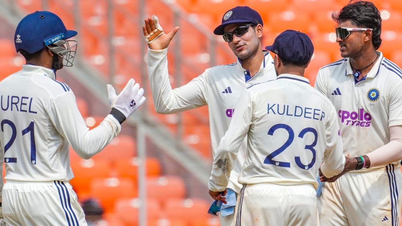 कोलकाता टेस्ट के लिए अगरकर ने दोबारा चुनी टीम इंडिया, इस बार दल में, गिल, केएल, पंत...... 2 कोलकाता टेस्ट के लिए अगरकर ने दोबारा चुनी Team India, इस बार दल में, गिल, केएल, पंत......