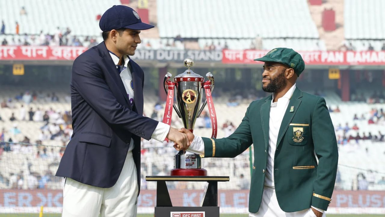 कोलकाता के फ्लॉप शो के बाद सामने आई दूसरे टेस्ट के लिए भारत की प्लेइंग XI, गिल-सुंदर बाहर 2 कोलकाता के फ्लॉप शो के बाद सामने आई दूसरे टेस्ट के लिए India की प्लेइंग XI, गिल-सुंदर बाहर