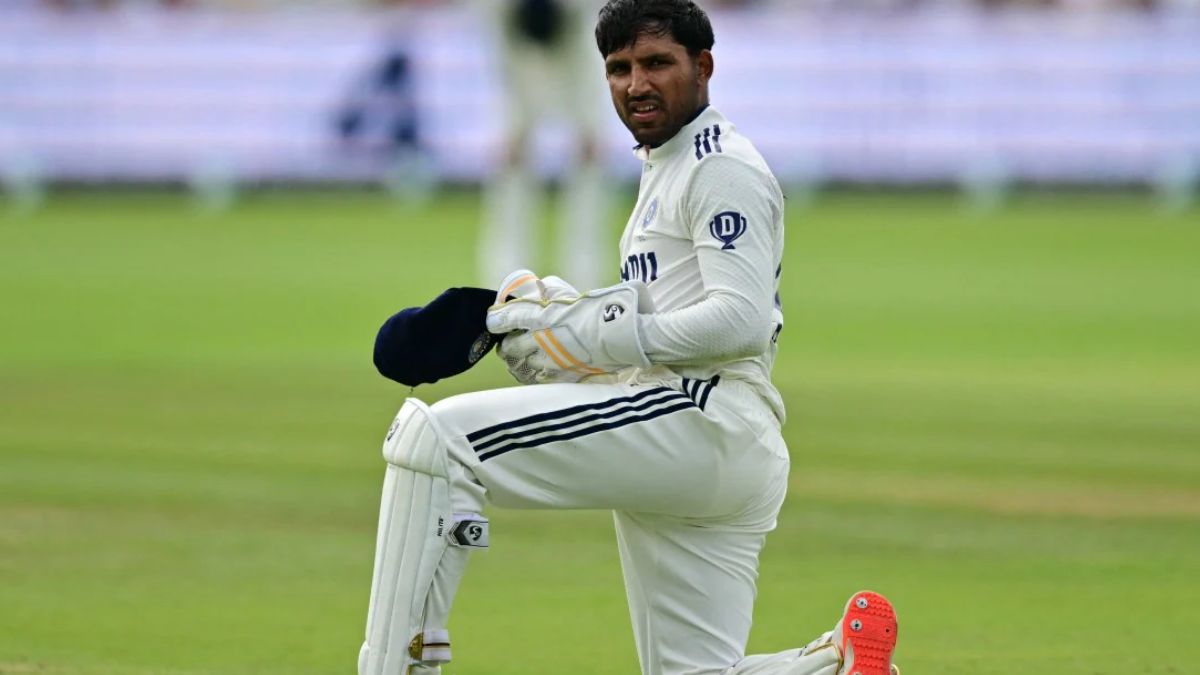 ध्रुव जुरेल की दूसरे टेस्ट से छुट्टी, नहीं खेल पाएंगे गुवहाटी वाला मुकाबला, कोच गंभीर का लाडला खिलाड़ी करेगा रिप्लेस 2 Dhruv Jurel may be dropped from the second Test