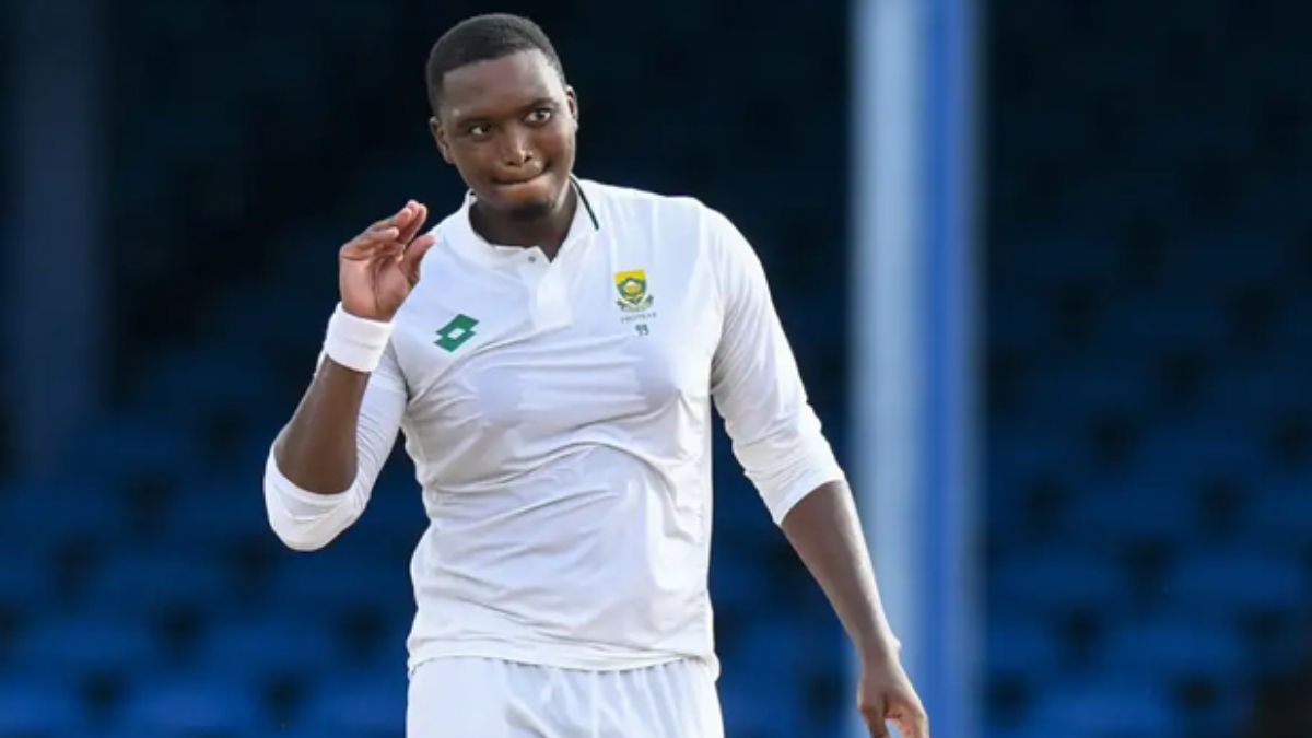 दूसरे टेस्ट के लिए साउथ अफ्रीका की टीम में हुआ बदलाव, लुंगी एनगीडी की भी हुई दल में एंट्री 2 Lungi Ngidi has linked up with the South African squad in Kolkata ahead of Guwahati Test. He landed in Kolkata this morning.