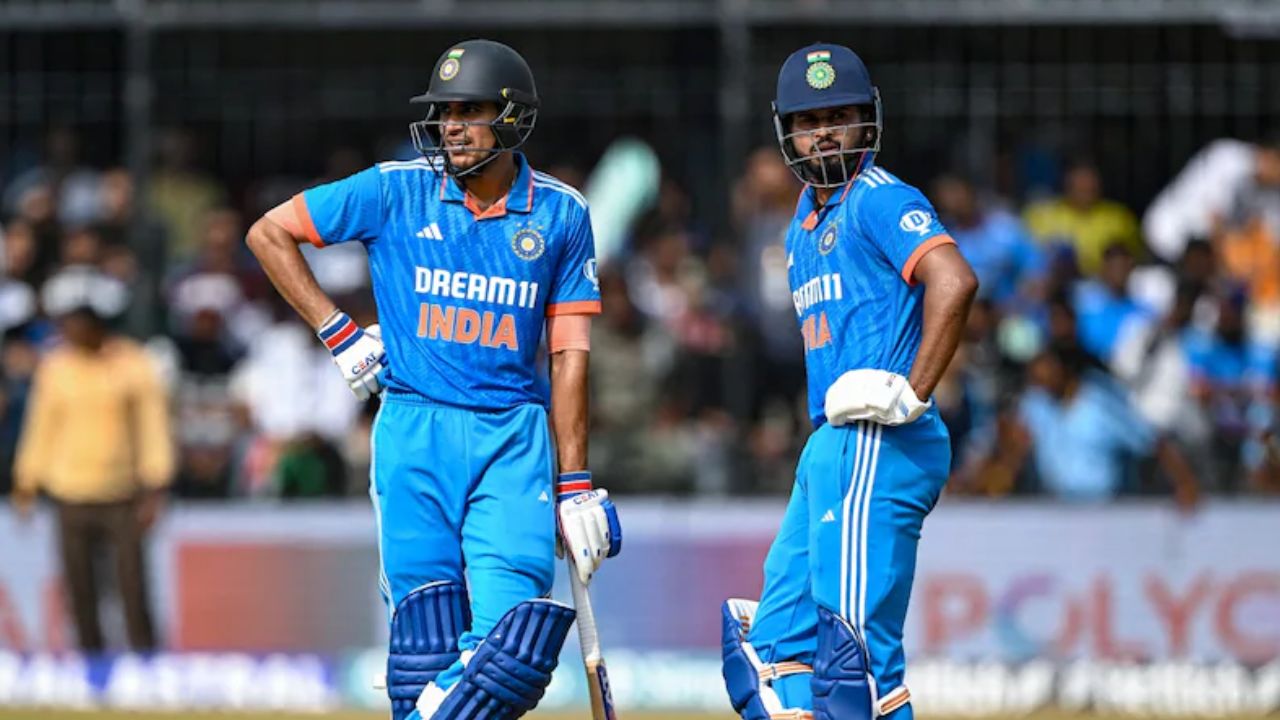 अय्यर-गिल दोनों रहेंगे ODI सीरीज से बाहर, केएल-पंत होंगे टीम कप्तान-उपकप्तान, सामने आया बड़ा अपडेट 2 अय्यर-गिल दोनों रहेंगे ODI सीरीज से बाहर, केएल-पंत होंगे टीम कप्तान-उपकप्तान, सामने आया बड़ा अपडेट