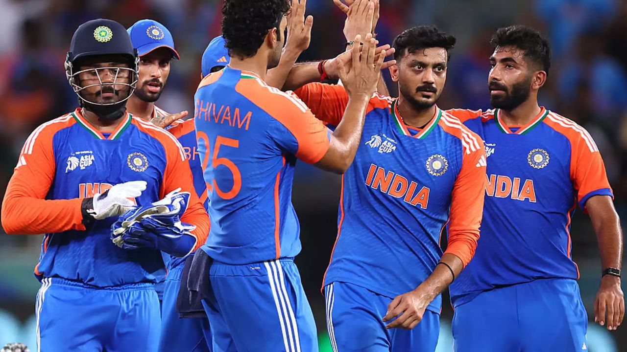 टीम इंडिया पर भारी बोझ बन गया है ये खिलाड़ी, बल्ले-गेंद दोनों से हो रहा लगातार फ्लॉप साबित 2 Team India पर भारी बोझ बन गया है ये खिलाड़ी, बल्ले-गेंद दोनों से हो रहा लगातार फ्लॉप साबित