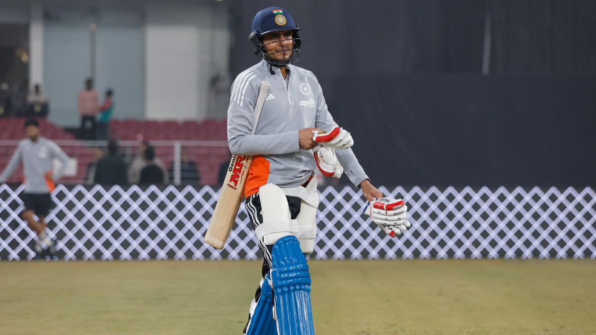 शुभमन गिल हुए इंजर्ड, पांचवे टी20 मैच में फिर ओपन करेंगे संजू सैमसन 2 Shubman Gill is injured, and Sanju Samson will open the batting again in the fifth T20 match.