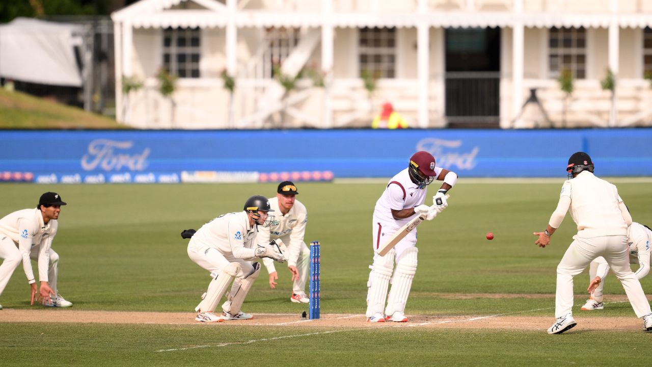 NZ vs WI: वेस्टइंडीज ने न्यूजीलैंड के खिलाफ करवाया ऐतिहासिक टेस्ट मैच ड्रा, चौथी पारी में कर डाली 164 ओवर बल्लेबाजी 2 NZ vs WI: West Indies ने न्यूजीलैंड के खिलाफ करवाया ऐतिहासिक टेस्ट मैच ड्रा, चौथी पारी में कर डाली 164 ओवर बल्लेबाजी