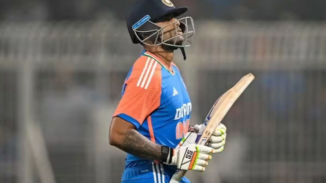 साल 2025 में एक भी अर्धशतक नहीं लगा पाए सूर्यकुमार यादव, भारतीय टी20 कप्तान के ये आंकड़े डराने वाले 2 साल 2025 में एक भी अर्धशतक नहीं लगा पाए Suryakumar Yadav, भारतीय टी20 कप्तान के ये आंकड़े डराने वाले