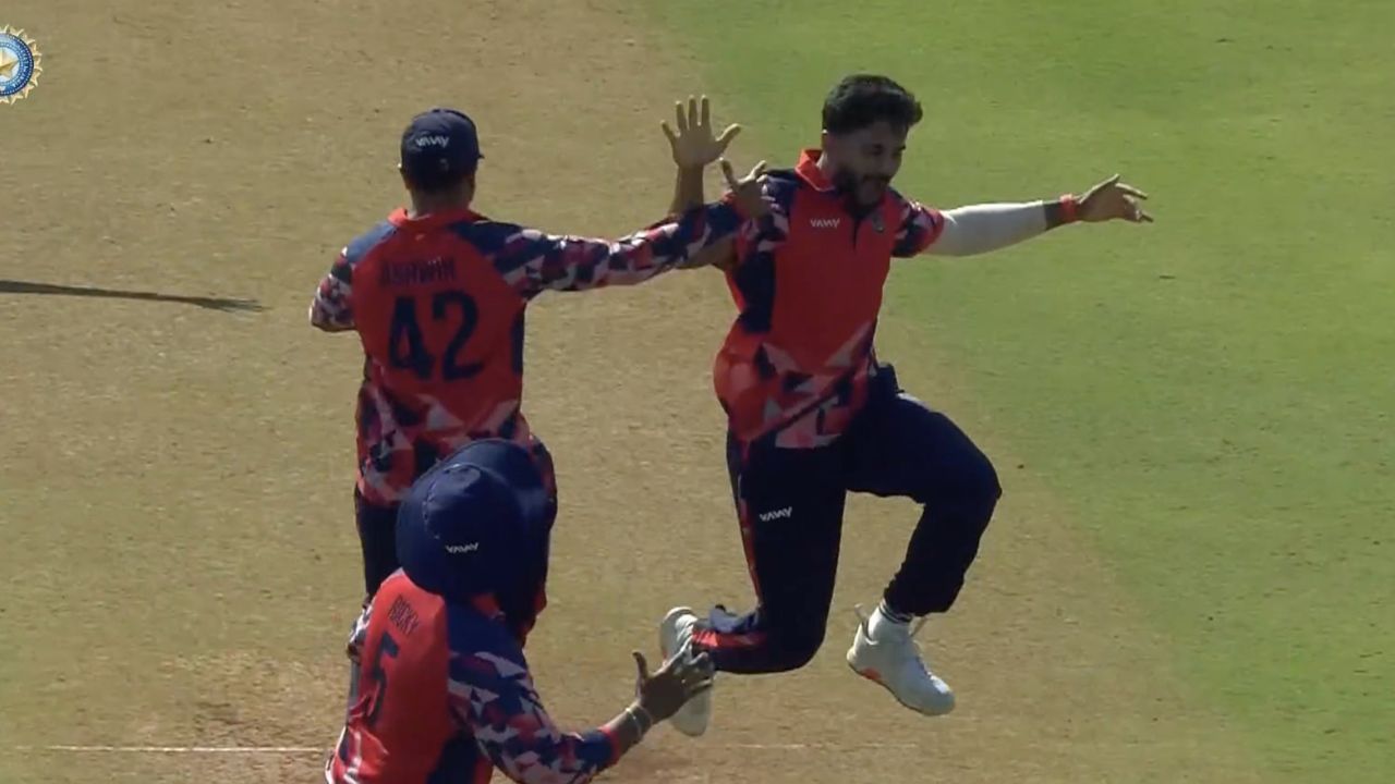 सैयद मुश्ताक अली ट्रॉफी में चमके Nitish Kumar Reddy, मध्य प्रदेश के खिलाफ हासिल कर ली हैट्रिक