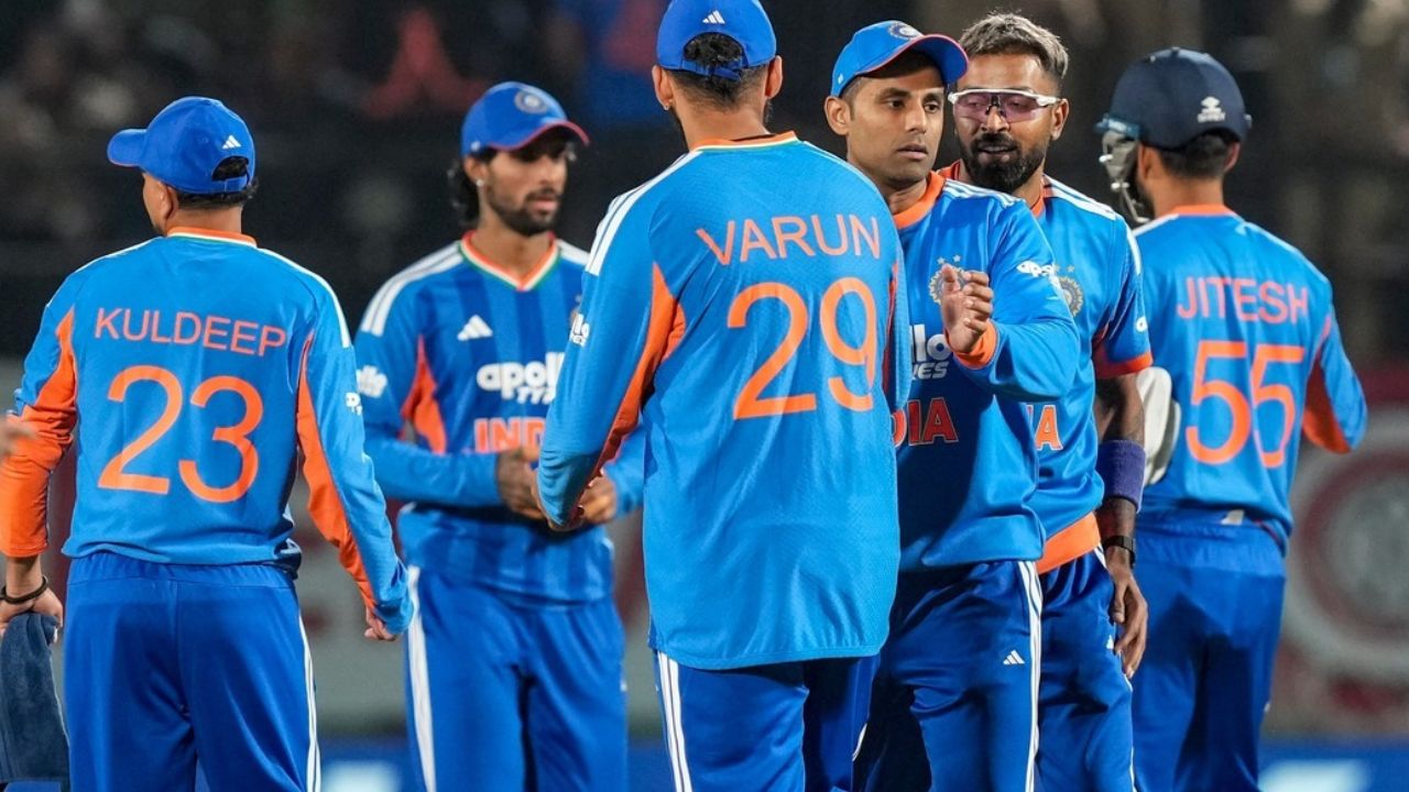 लखनऊ में होने वाले चौथे टी20 में कुछ ऐसी हो सकती India की प्लेइंग इलेवन, कोच गंभीर कर सकते 2 बड़े बदलाव 2 लखनऊ में होने वाले चौथे टी20 में कुछ ऐसी हो सकती India की प्लेइंग इलेवन, कोच गंभीर कर सकते 2 बड़े बदलाव