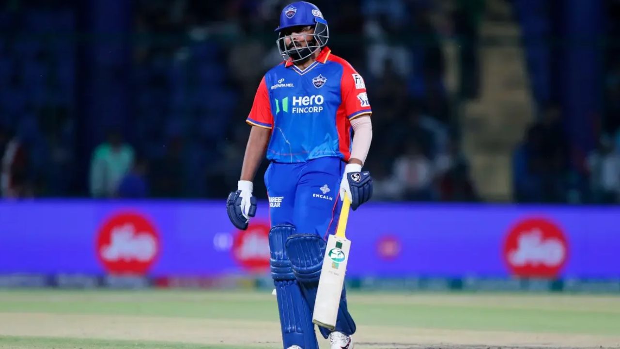 IPL 2026 Auction Live: इस बार फिर ऑक्शन में जलील हुए पृथ्वी शॉ, किसी भी टीम ने नहीं लगाई बोली 2 IPL 2026 Auction Live: इस बार फिर ऑक्शन में जलील हुए Prithvi Shaw, किसी भी टीम ने नहीं लगाई बोली