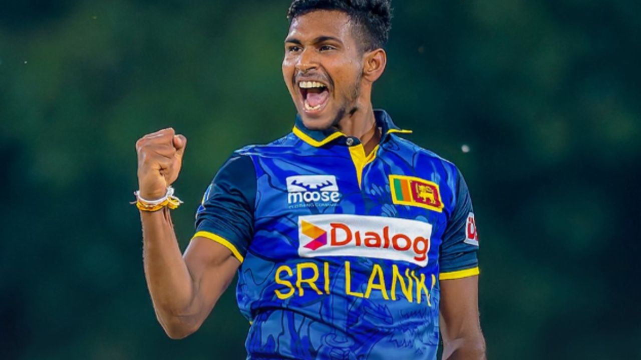 IPL 2026 Auction Live: मथीशा पथिराना ऑक्शन से हुए मालामाल, 18 करोड़ की भारी रकम में देकर इस टीम ने बनाया अपना 2 IPL 2026 Auction Live: Matheesha Pathirana ऑक्शन से हुए मालामाल, 18 करोड़ की भारी रकम में देकर इस टीम ने बनाया अपना