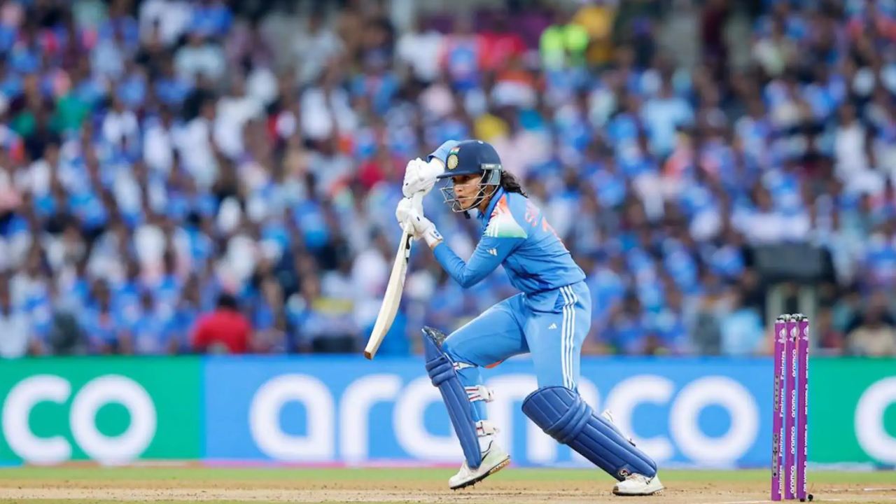 Smriti Mandhana ने रच दिया इतिहास, रनों के मामले में दुनिया की दूसरी और भारत की पहली महिला खिलाड़ी बनीं
