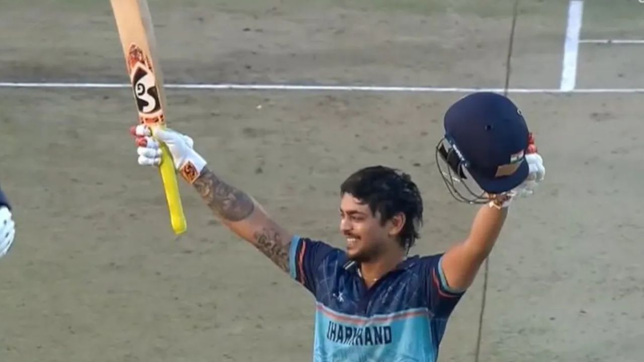 6,6,6,6,6,6,6.... Ishan Kishan का बल्ला विजय हजारे में भी बोला, मात्र 33 गेंदों पर जड़ा शतक, ठोक डाले कुल इतने रन