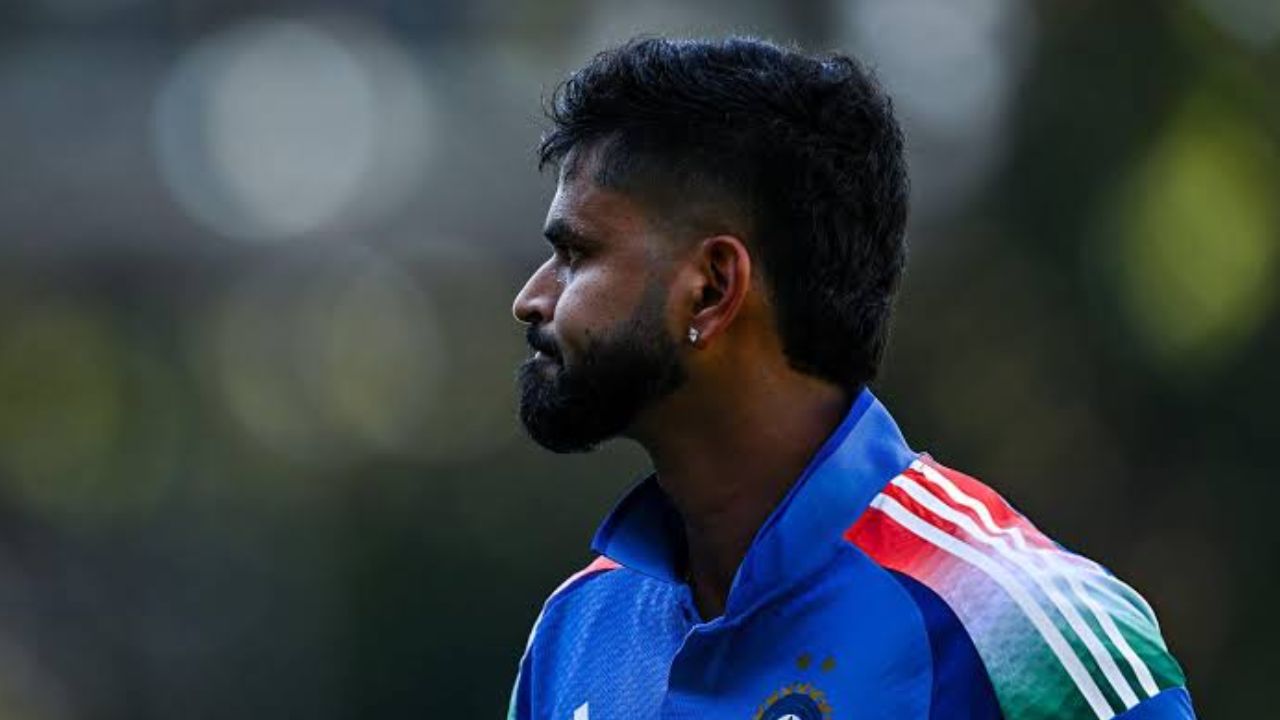 टीम इंडिया को लगा बड़ा झटका, Shreyas Iyer का न्यूजीलैंड वनडे सीरीज से बाहर! इस खिलाड़ी को नंबर 4 पर मिल सकता है मौका