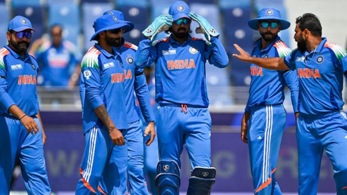 The star bowler, who has taken nearly 400 wickets, suddenly announced his retirement; he was previously a part of the Indian team.